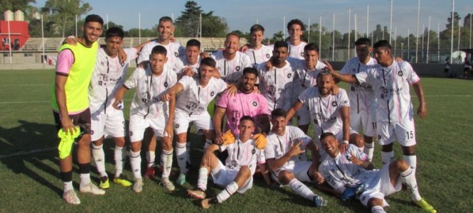 Juventud Unida, el Lobo Rojo, Primera C, Real Pilar, El Monarca 