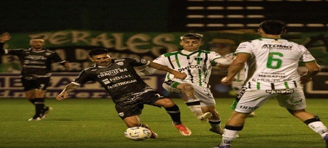 Nueva Chicago, Chaco For Ever, Primera Nacional. 