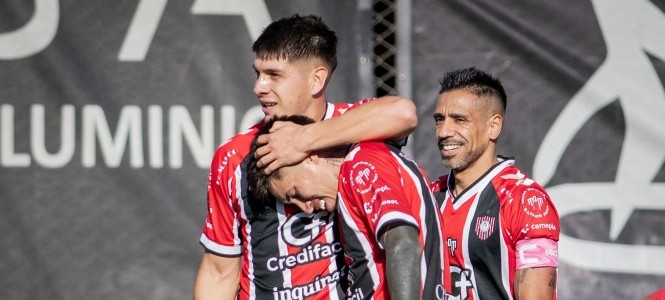 Chacarita, Funebrero, Primera Nacional, Tricolor 