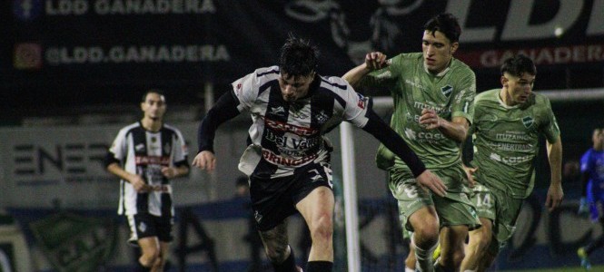 Ituzaingó, Verde, León, Primera C, Club Mercedes, Blanquinegro 