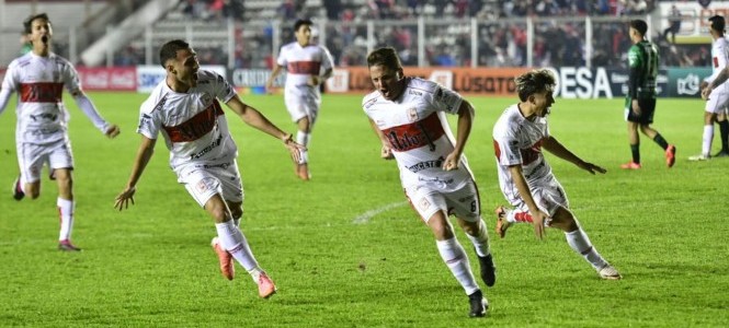 Deportivo Morón, Gallito, Primera Nacional, Zona B, Nueva Chicago, Torito 