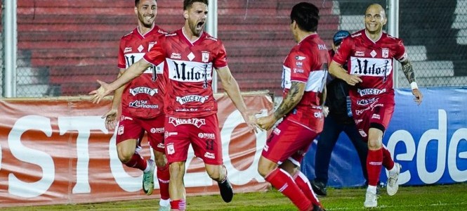 Deportivo Morón, Gallito, Primera Nacional, Zona B, Gimnasia y Esgrima de Mendoza 