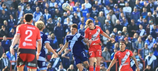Alvarado de Mar del Plata, Primera Nacional, Torito, Deportivo Maipú, Cruzado 
